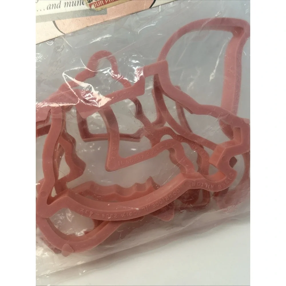 NEW Vintage Wilton Farmyard Friends Cookie Cutter Set Of 5 1988 Pig Sheep Cow